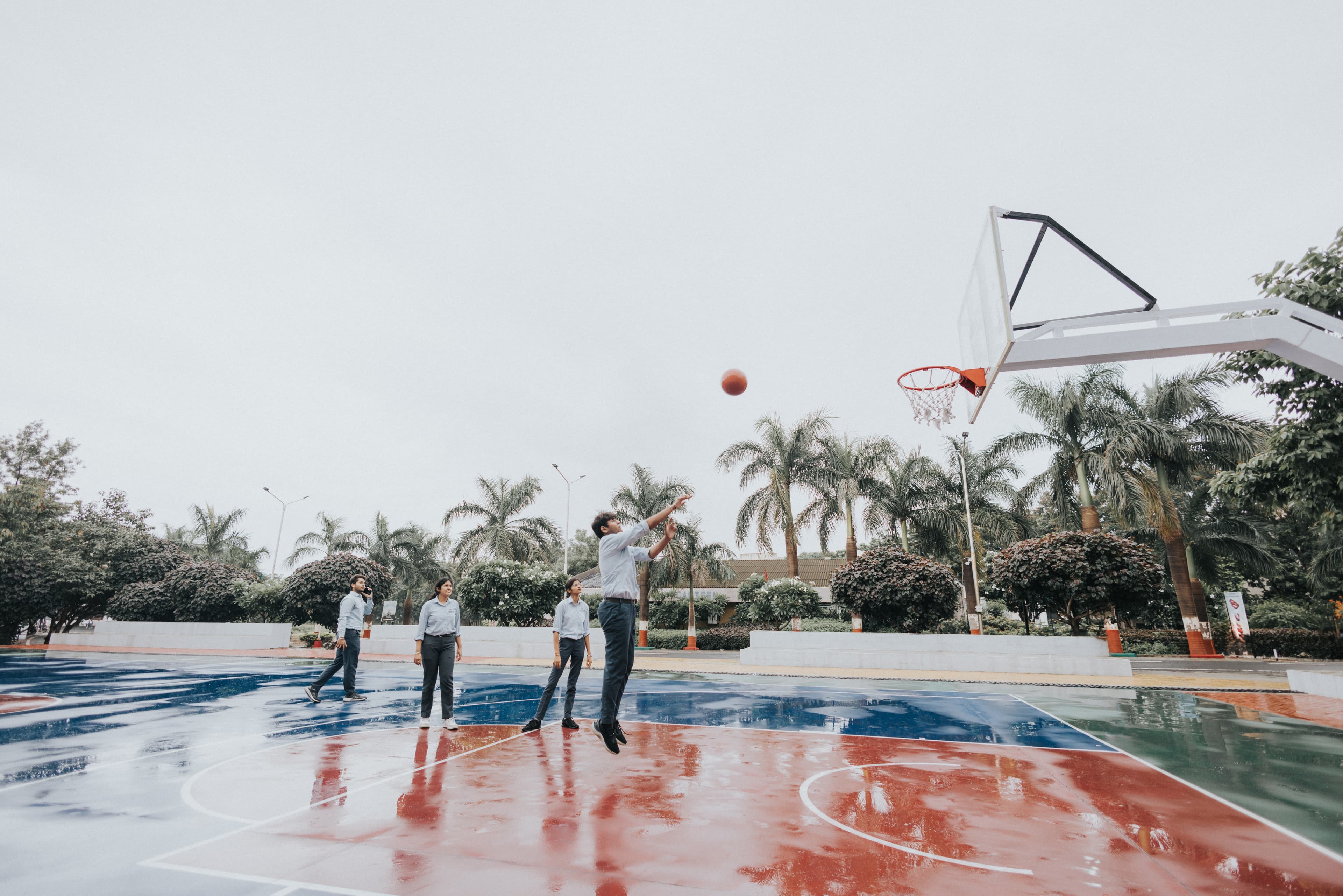 BASKETBALL