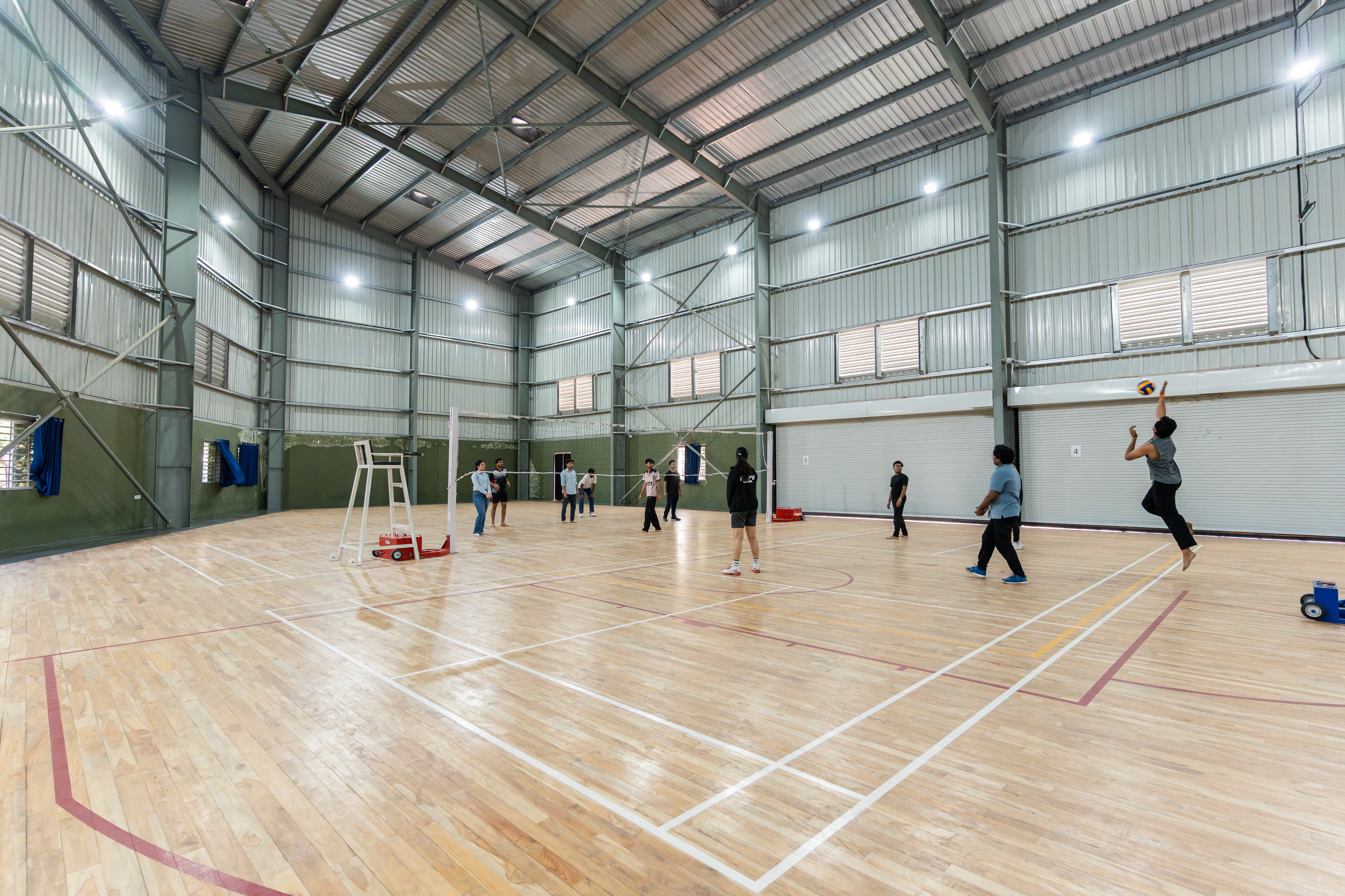 VOLLEY BALL